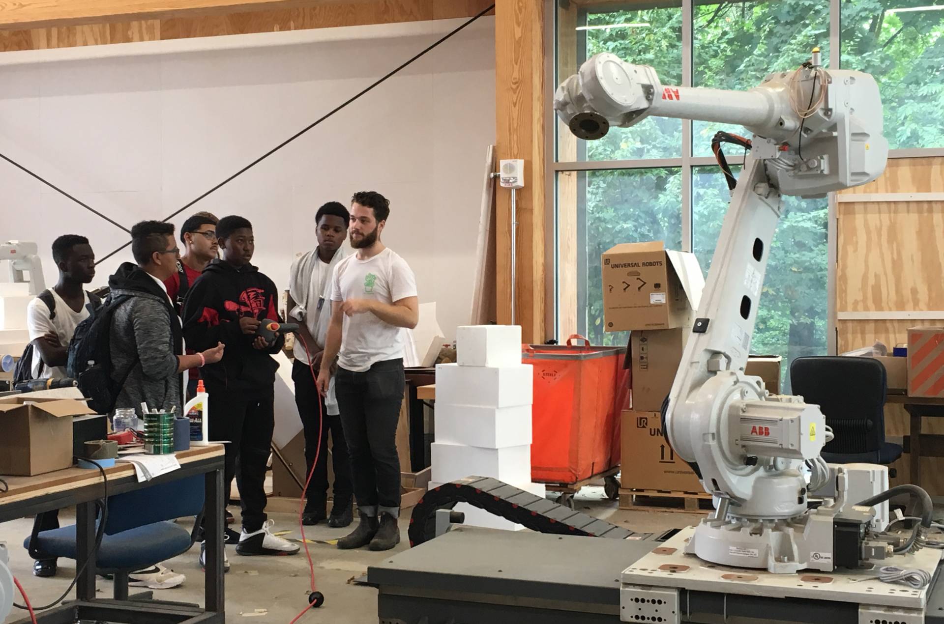 Students visiting Princeton School of Architecture’s Embodied Computation Lab