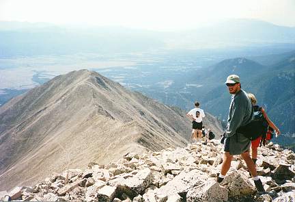 summit2.jpg (23207 bytes)