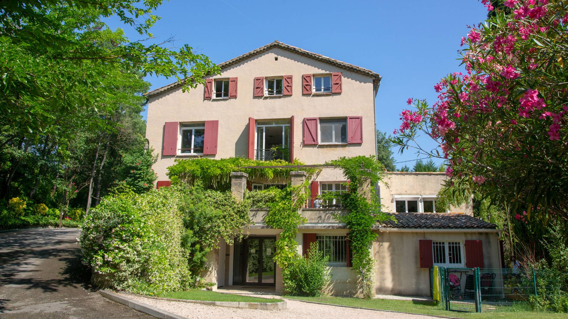 Grounds and house at Aix-en-Provence language institute in France
