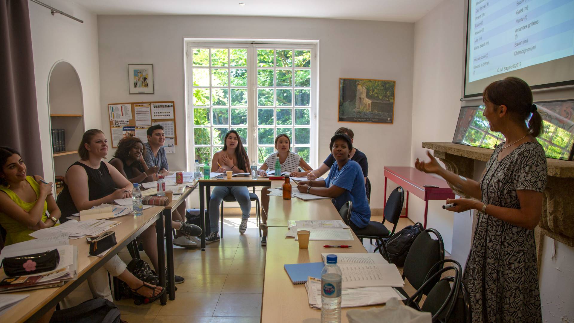 Students taking language immersion class at Aix-en-Provence language institute in France