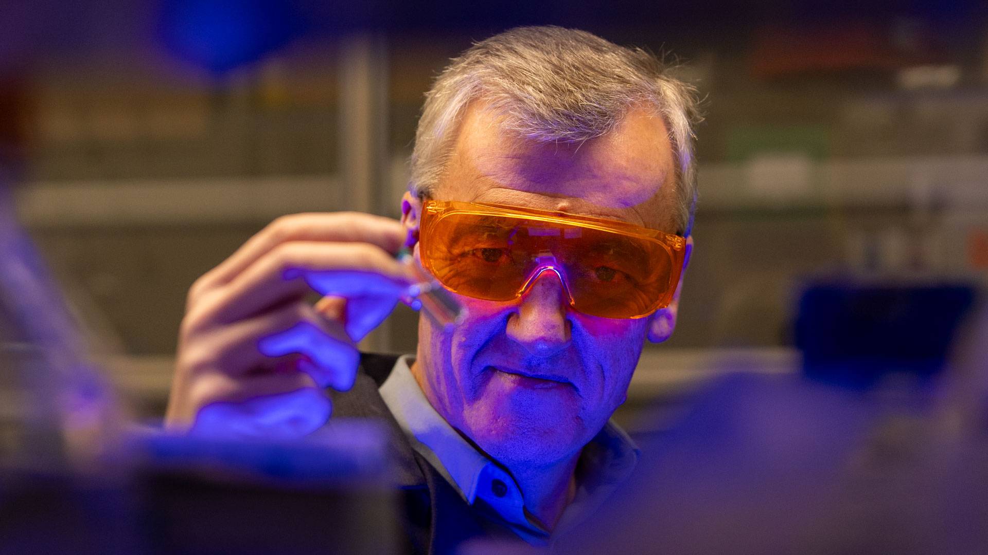 David MacMillan in the lab