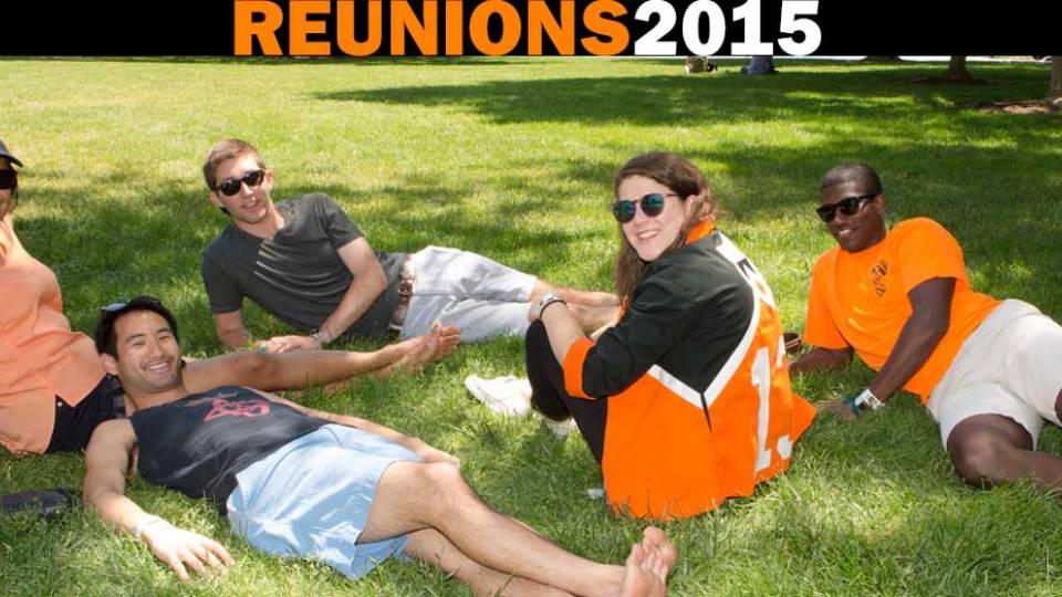Reunions 2015 alumns relax on lawn