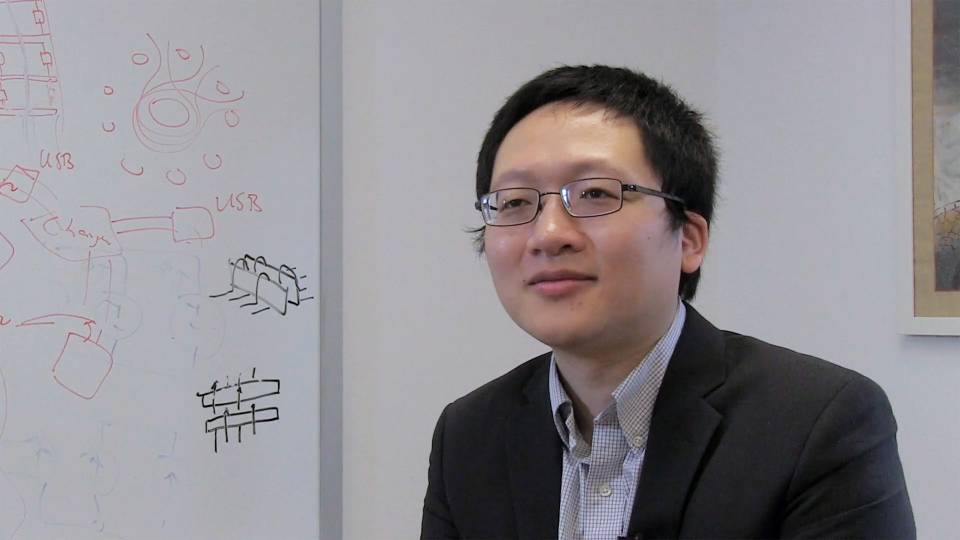 Minjie Chen discusses his research