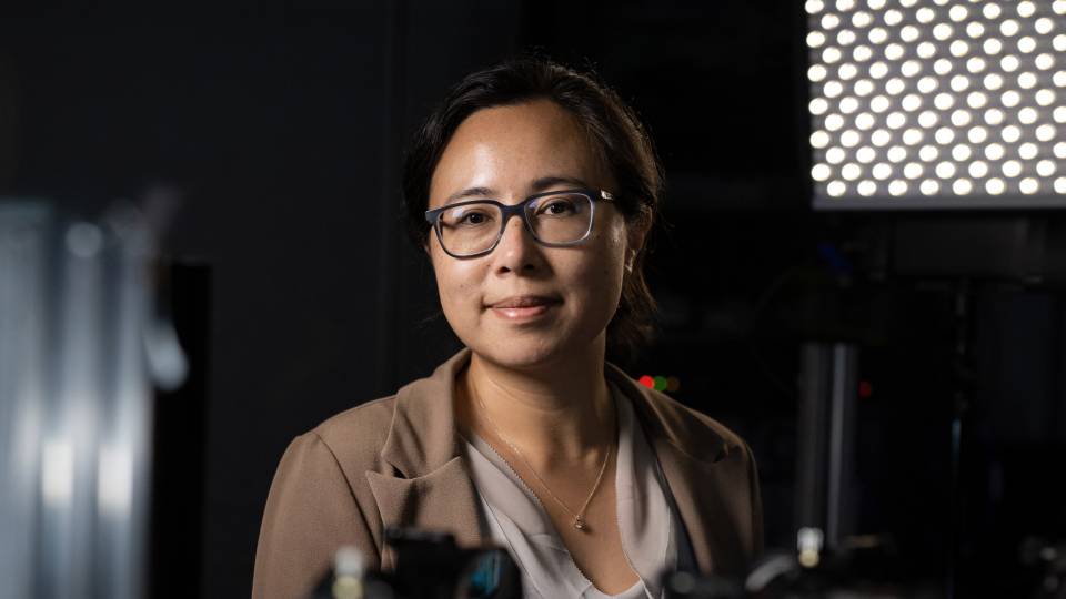 Scientist Nathalie de Leon in her laboratory
