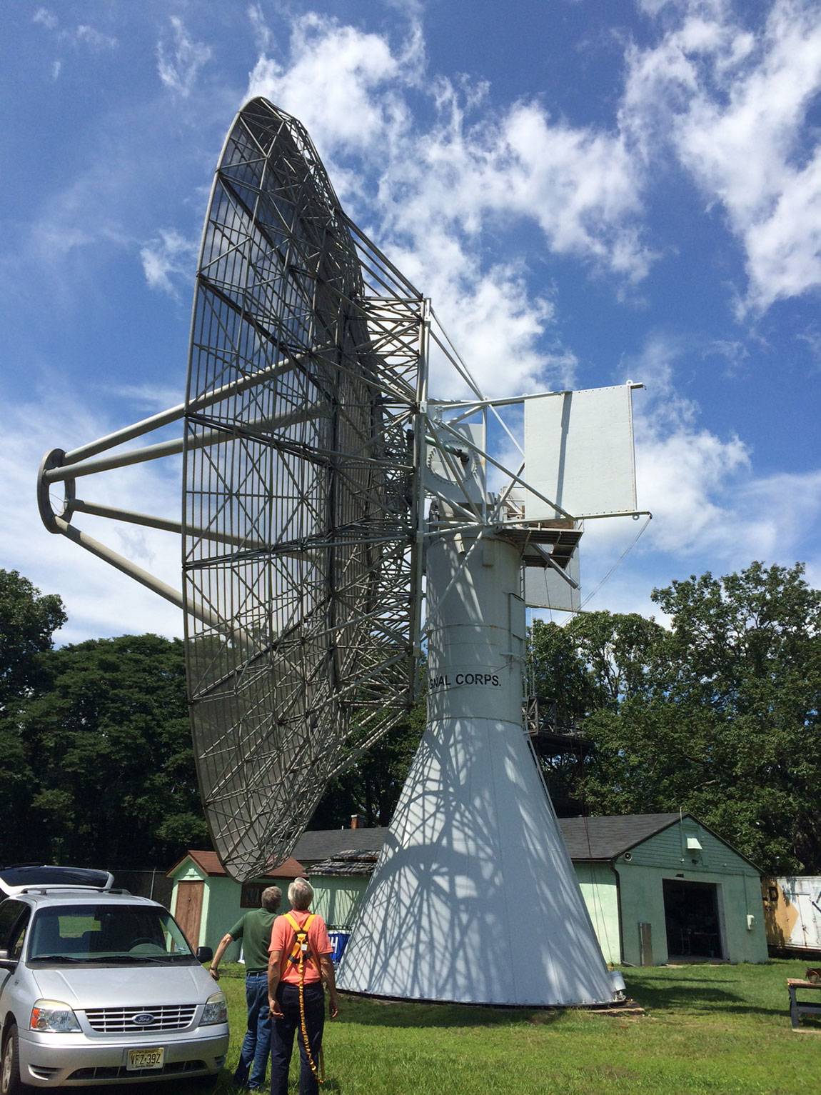 Cold War-era satellite dish, restored by Princeton scientists, becomes teaching tool image photo