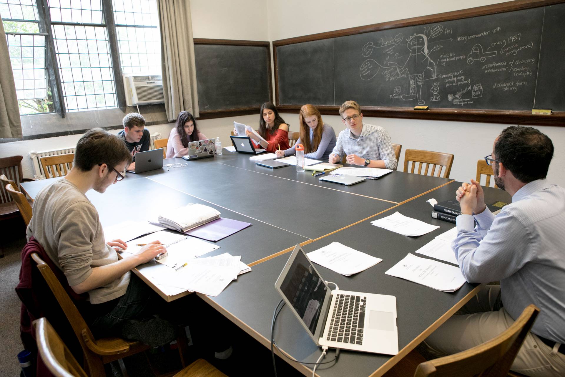 Yair Mintzker teaching his class