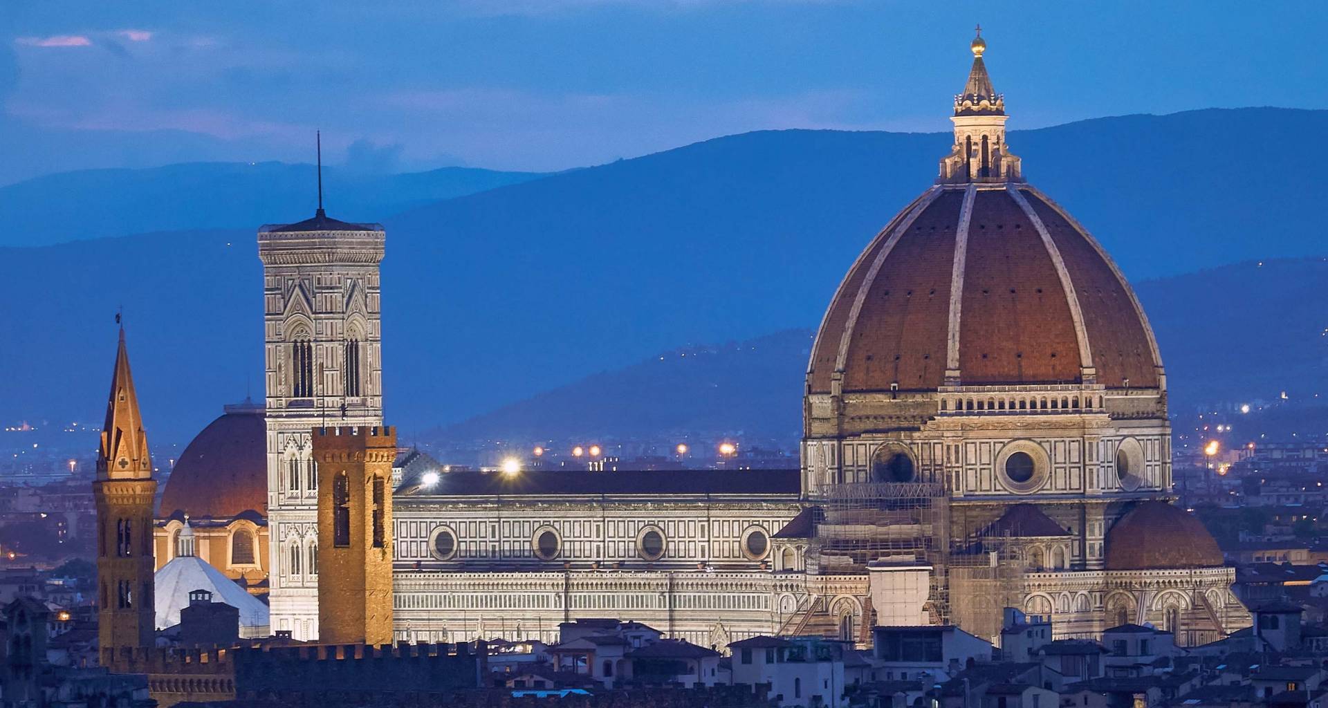 Santa Maria del Fiore in Florence at twilight