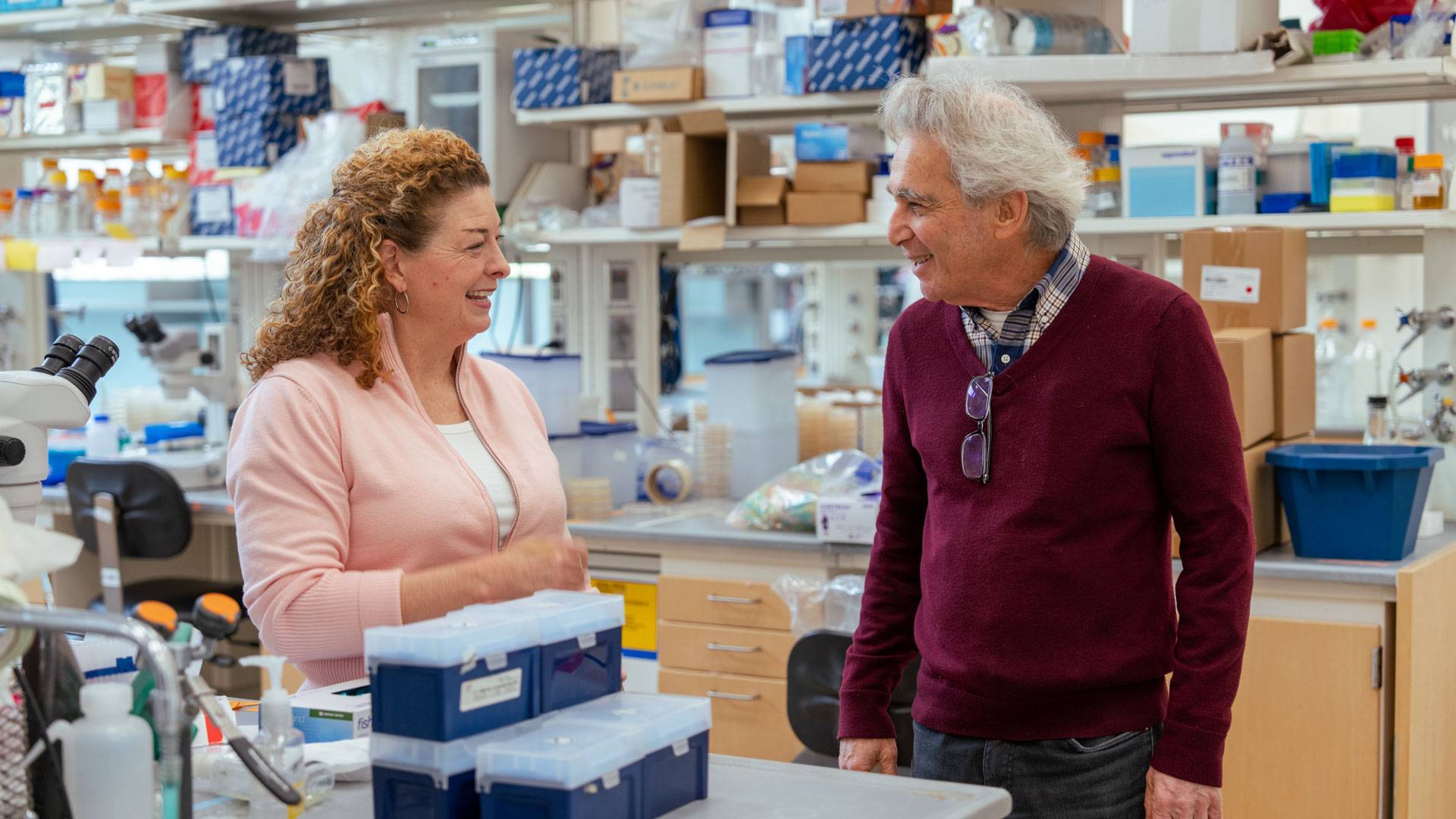 LSI director Coleen Murphy in the lab with former director Michael Levine 