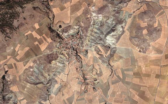 A Quickbird satellite image taken in July 2007 shows the village of Beyözü and its surrounding landscape