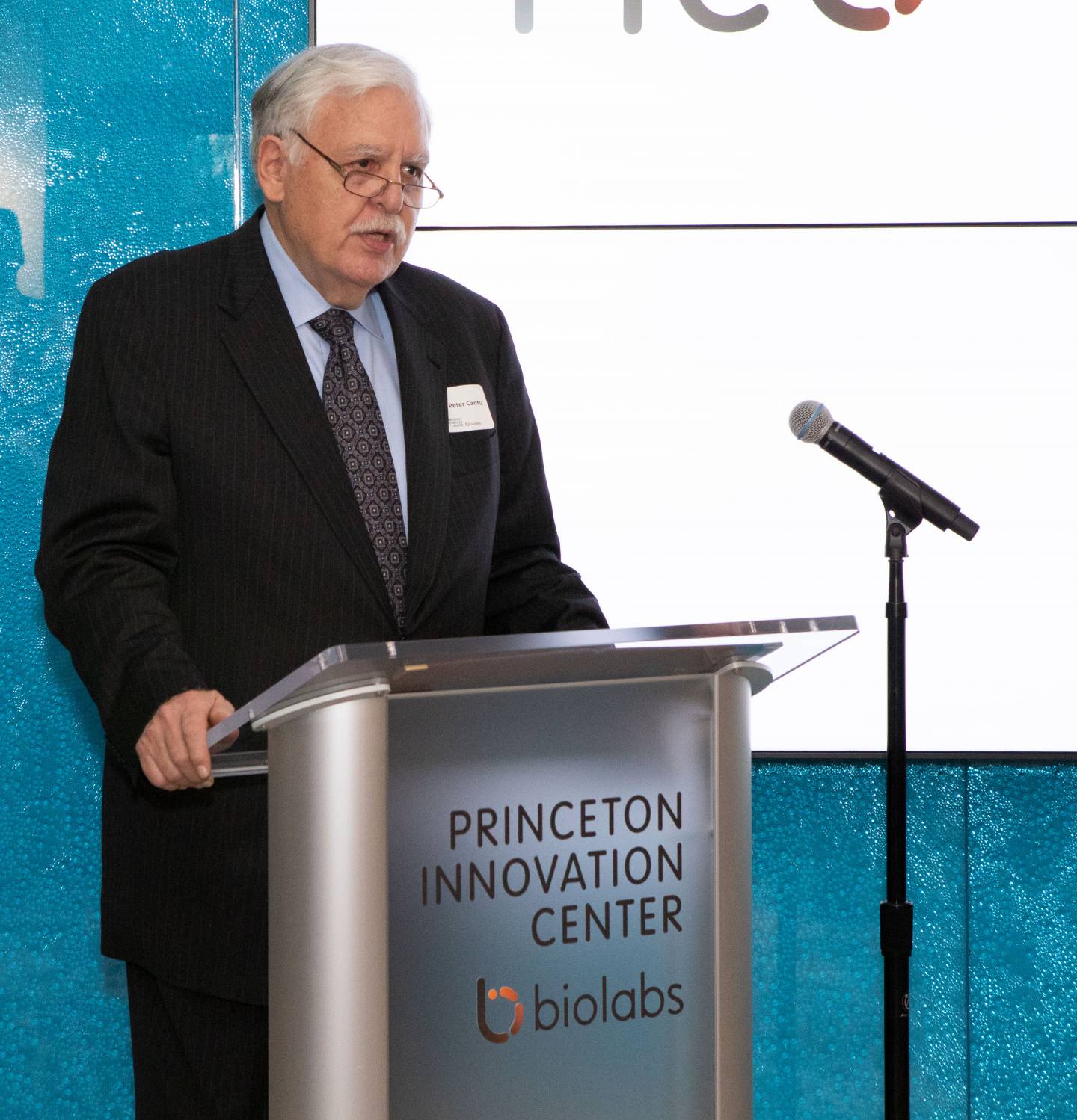 Plainsboro mayor Cantu speaking at the Princeton Innovation Center BioLabs opening ceremony
