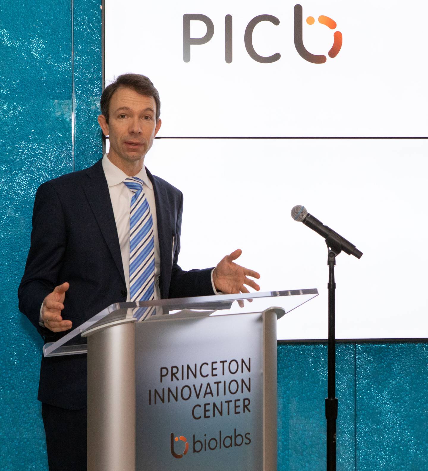 Johannes Fruehauff speaking at Princeton Innovation Center BioLabs opening ceremony