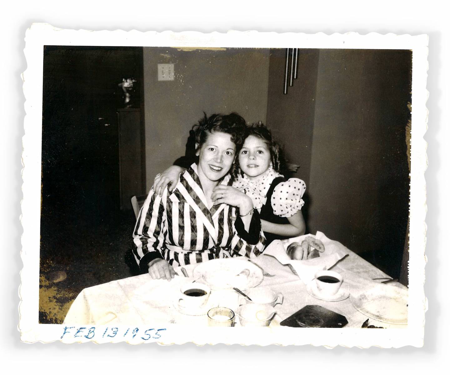 Sandie Bermann, as a child, with her mother