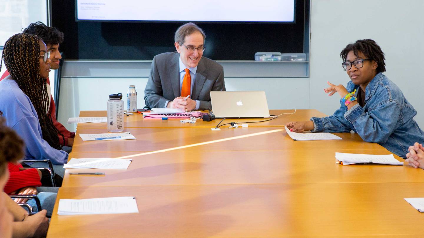 President Eisgruber leads a discussion about technology at Wintersession 2023
