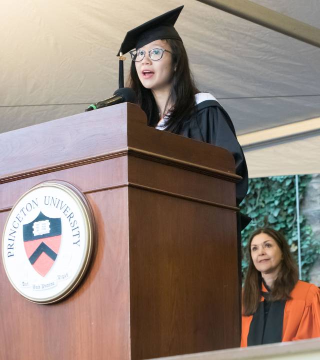 Jin Yun Chow giving valedictorian address